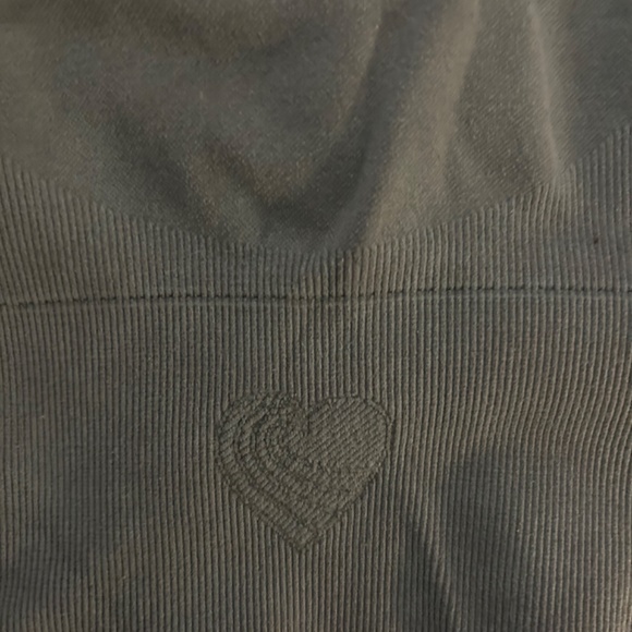 Tone It Up X Avocado sports top - Picture 3 of 4